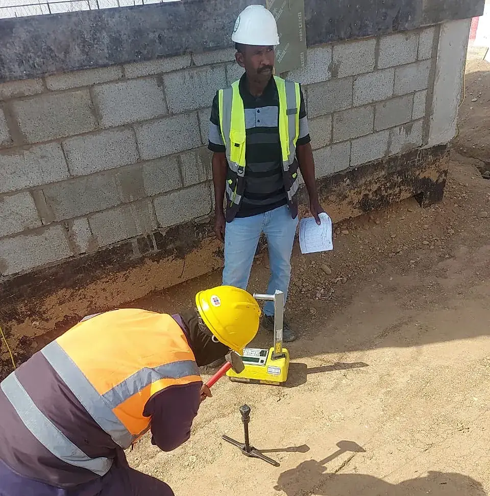 Compaction testing with a nuclear density gauge